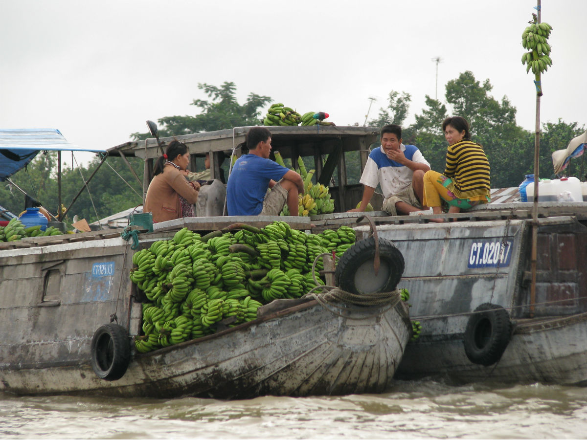 vietnam floating market